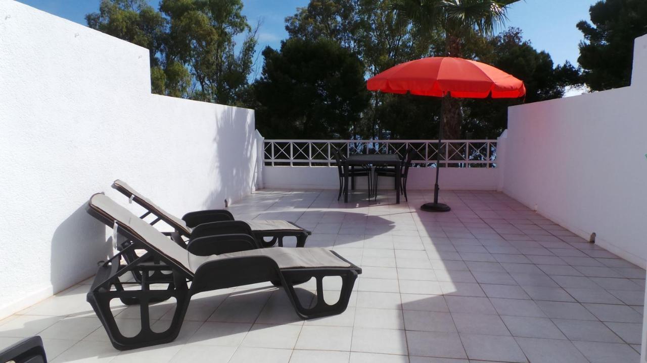 Immaculate And Modern 1 Bedroomed Apartment Денія Екстер'єр фото