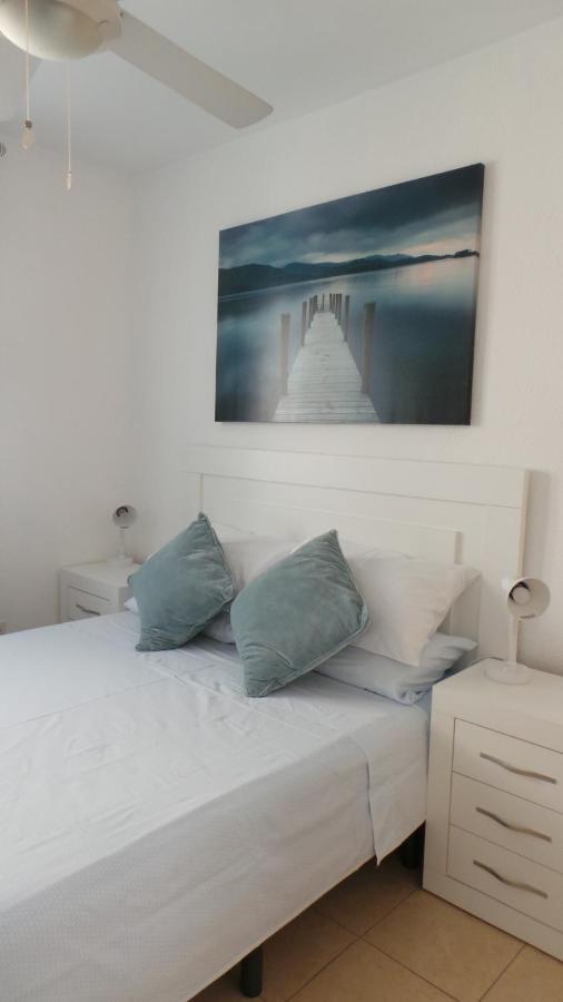 Immaculate And Modern 1 Bedroomed Apartment Денія Екстер'єр фото
