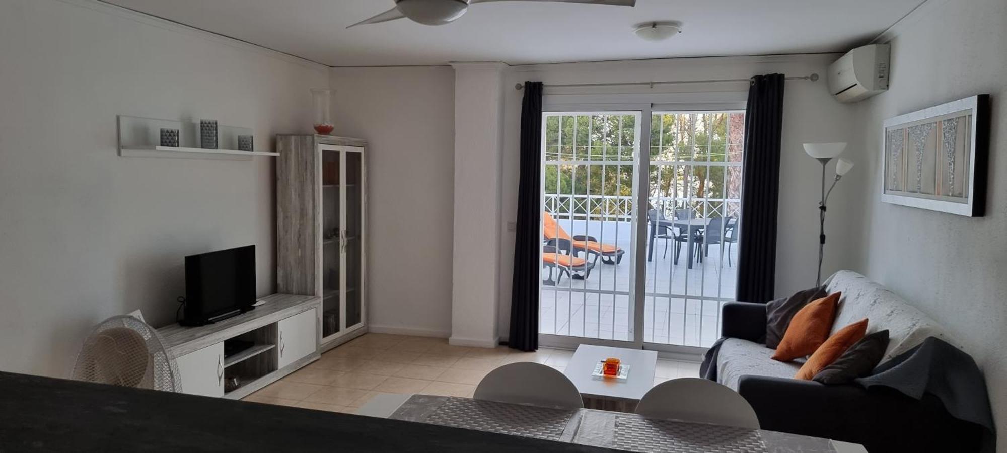Immaculate And Modern 1 Bedroomed Apartment Денія Екстер'єр фото